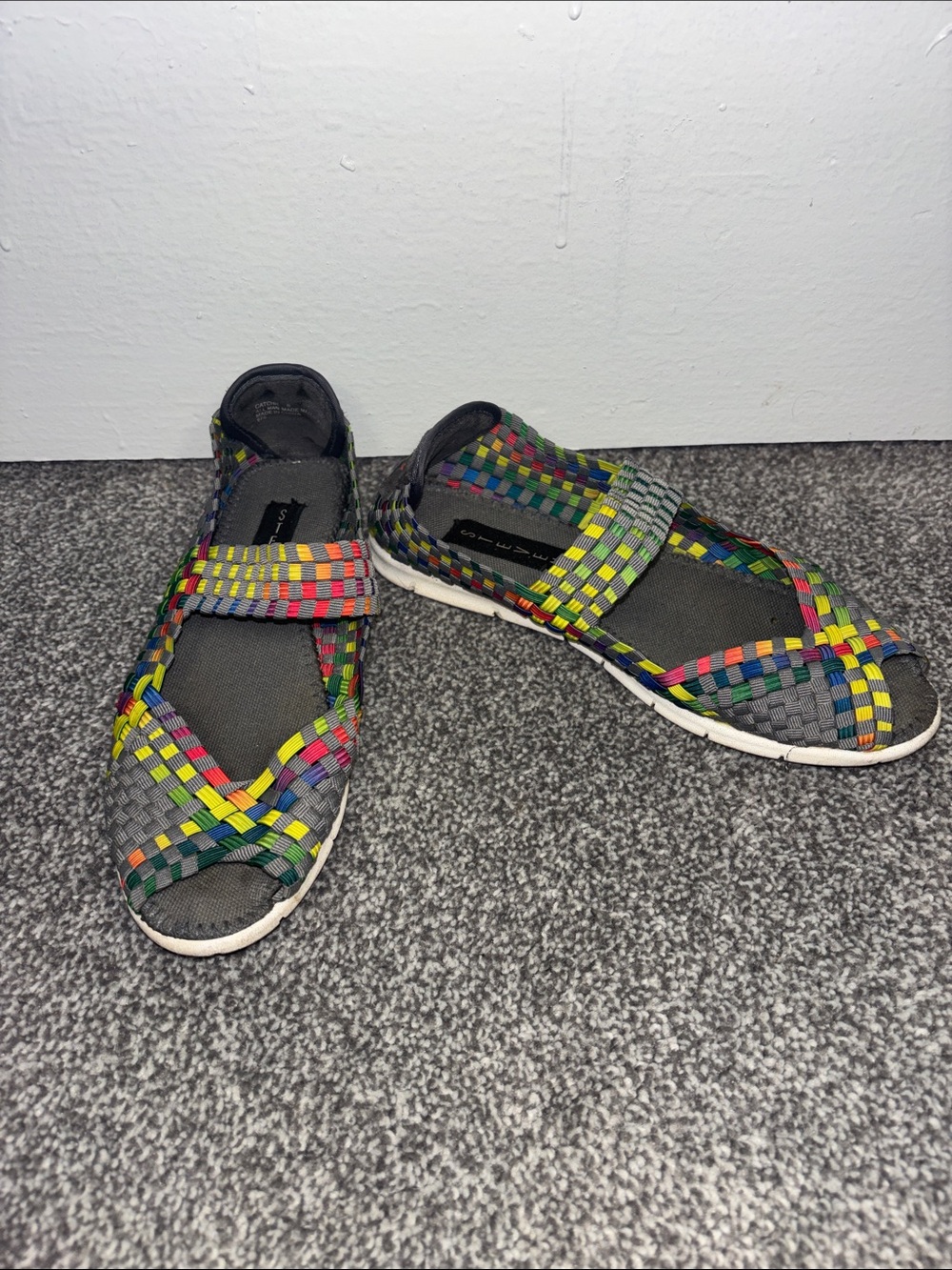 STEVE MADDEN Multicolor Woven Comfort peeptoe Flats - Women size 6